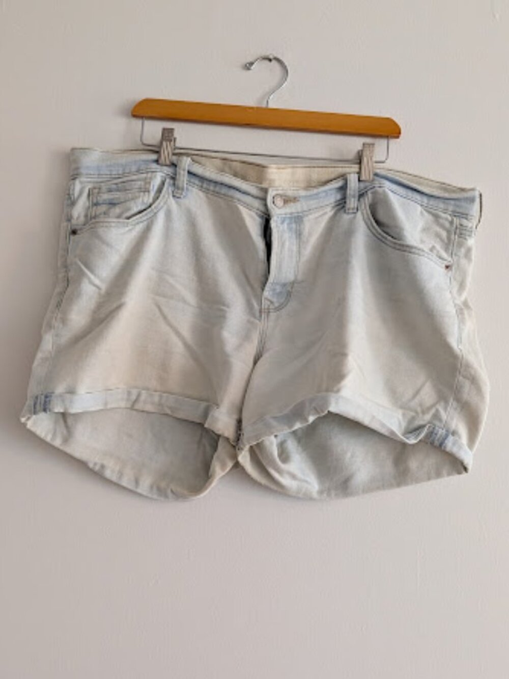 Old Navy Light Blue Bleached Out Jean Shorts Size 16